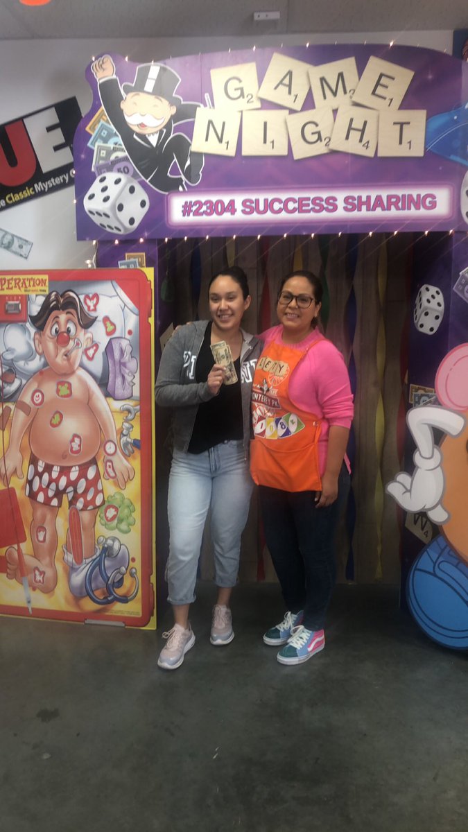 gutierrez1423's tweet photo. Success Sharing Day 3! Full of fun and prizes 🧡 #montereyparkHD #2304 @letycruz31 @wendyCcontreras @lupeadiaz https://t.co/MrZyZC6tvX