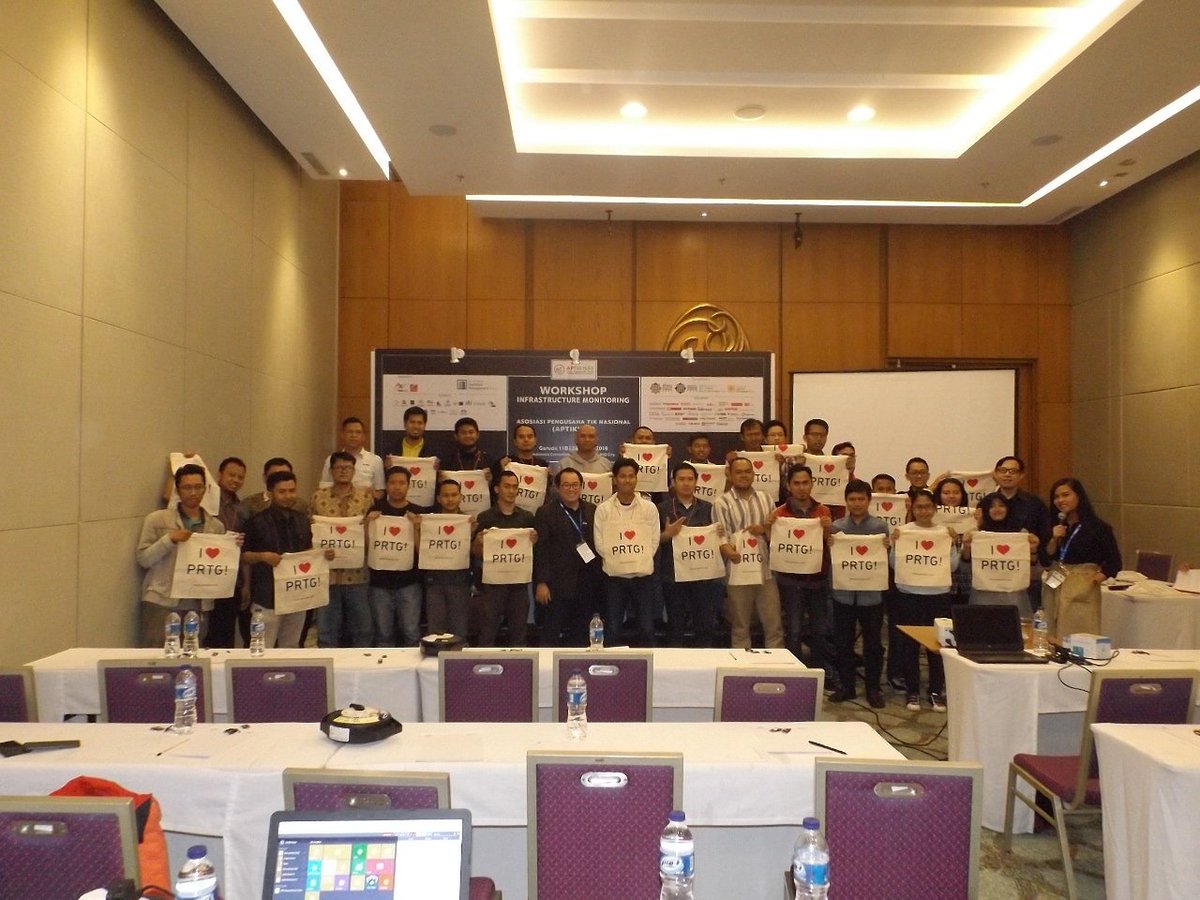 fankych's tweet photo. Workshop #APTIKNAS Infrastructure Monitoring 24 Mar 2019 #smartcity #smartivist #smartcities @aptiknas @dcmsolusi @smartcityindo https://t.co/OkbmbdGDtE