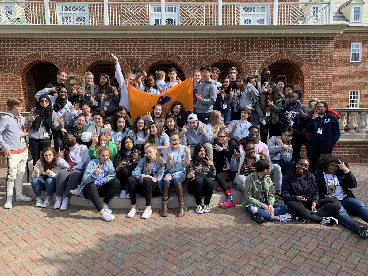 WSHSClassOf2021's tweet photo. We all know Region 4 is the best region... and this picture proves it 🔥 Can’t wait for next year’s VSCA! #VSCA2019 #WoodbridgeReppin https://t.co/scE2Zz2bOH