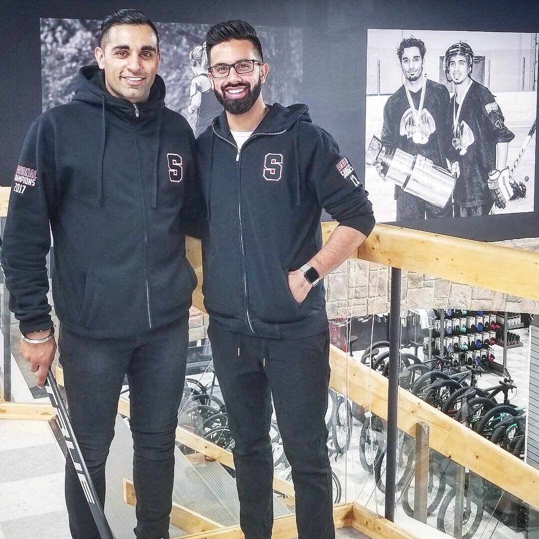 A Huge Thank you to <a href="/Unitedsport1928/">United Sport & Cycle</a> for putting this picture of @TonyBrar_  and I up on the mural wall at their new location.
#Yeg #Grateful #Rise 👊🏽