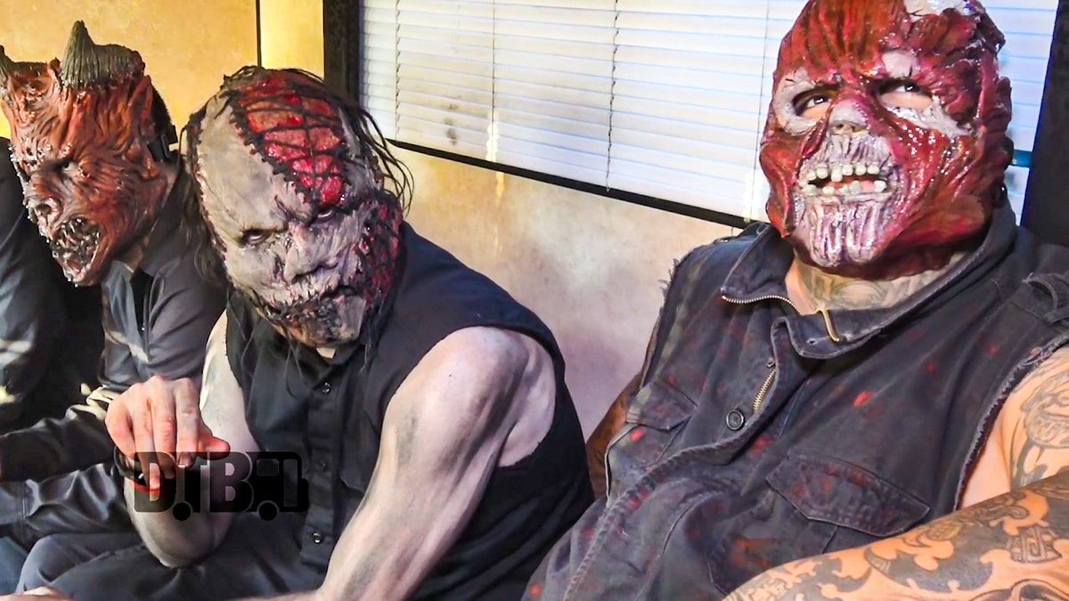 DigitalTourBus's tweet photo. .@TERRORUNIVERSAL reveals one of their crazy stories from being on tour! Watch the video at https://t.co/fgBlC2RlNI
#terroruniversal #heavymetal #metalband #metalmusic #digitaltourbus #crazytourstories #crazytourstory #tourlife #music #band #interview #video https://t.co/V1UXRed22O