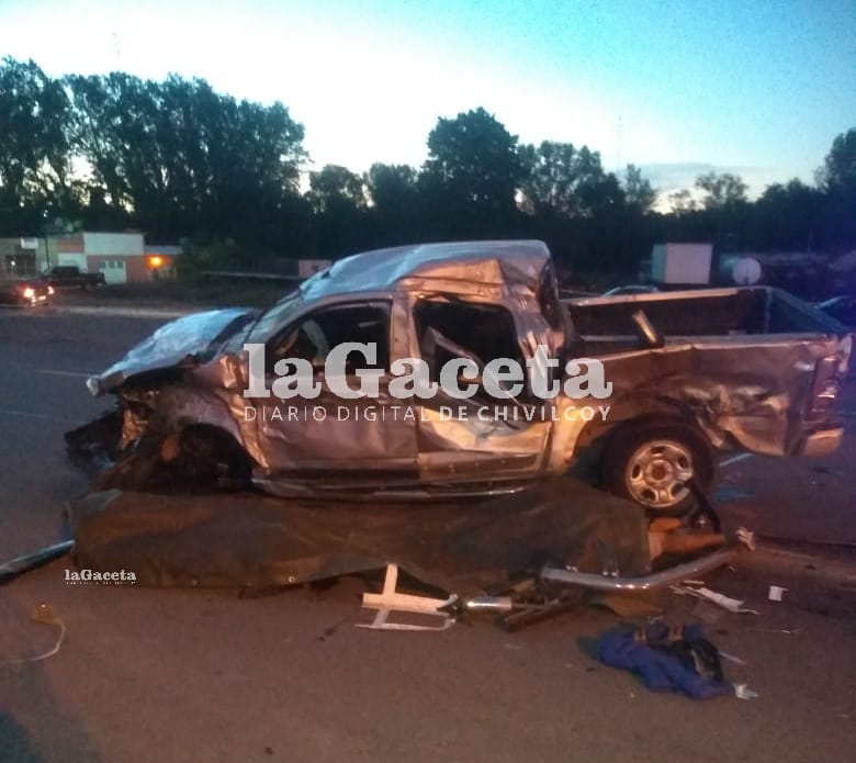 carogaspa's tweet photo. https://t.co/7sXmFjHcMM #Choque #CarmendeAreco #Ruta7
#9muertos https://t.co/PImJzENkpM