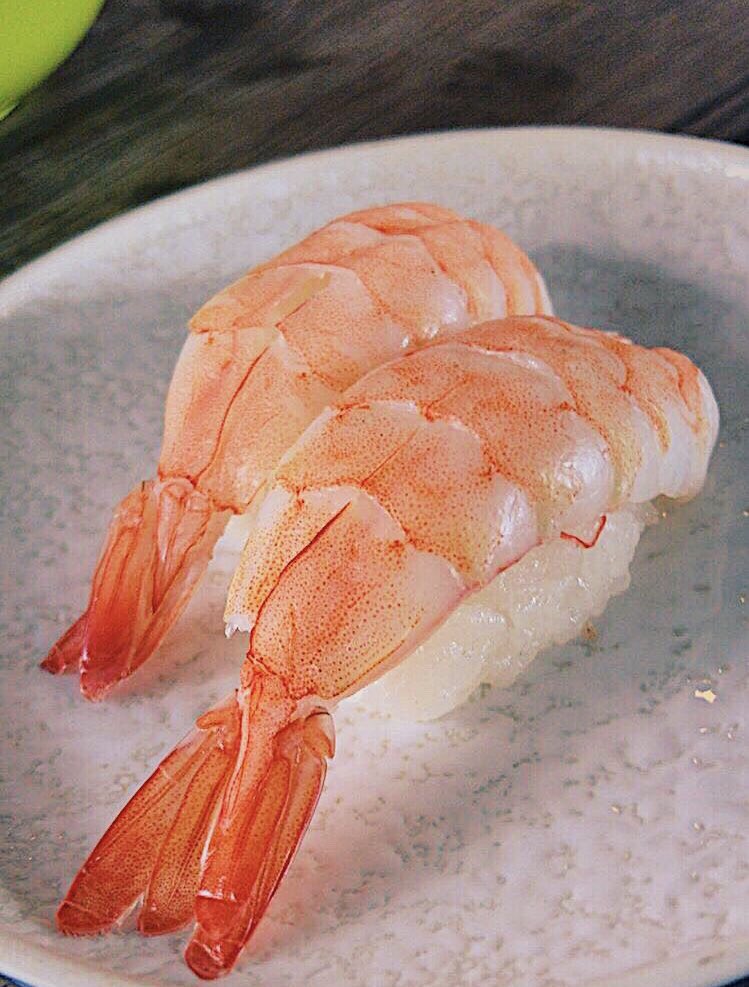 tanxtsn's tweet photo. 🌈ข้าวหน้าแซลม่อนจานละ60บาท💕 บ้าไปแล้ววว มีทั้งข้าวหน้าแซลม่อนสด ข้าวหน้าท้องแซลม่อนเบิร์น🧡 นอกจากนี้ยังมีซูชิให้เลือกหลายหน้า🍣 สด อร่อยเกินราคามากจ้าาา
📍ร้านอยู่ในเวิ้งคุณนลี หลังมช
@aroii  #อร่อยไปแดก #รีวิวเชียงใหม่ #ทีมมช #ReviewChiangmai https://t.co/p8UvXJgHfv