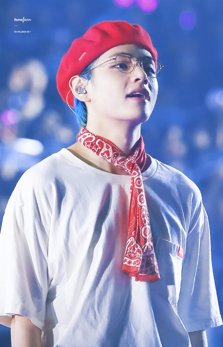 dollmompam's tweet photo. Love Yourself concert in Hongkong is finally over that's why my daddy V let me borrow one of his outfits ❤️

📸: #bangtan_sonyeon_dolls
📍: @BTS_twt #Bavy #Taehyung #V https://t.co/wARvKZ5NFP