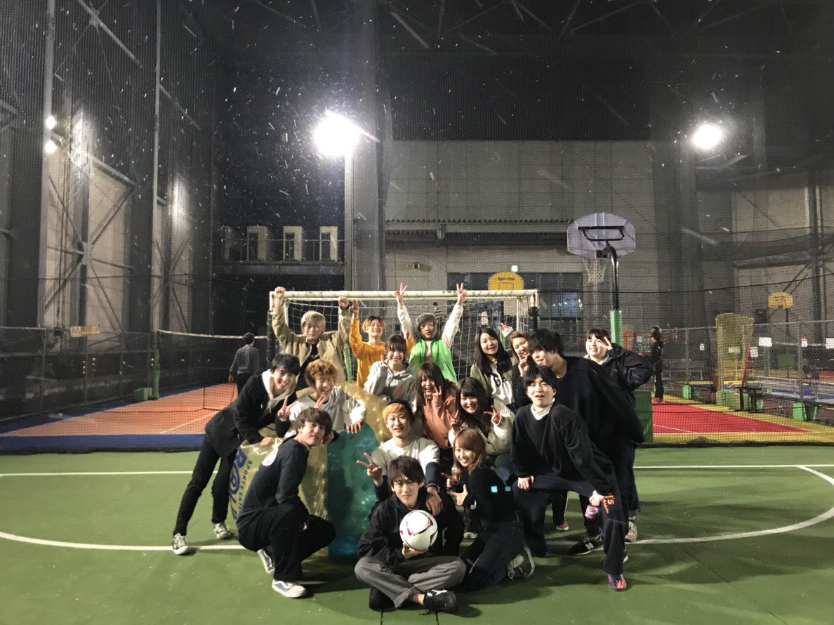 Usbaske's tweet photo. 🎾「スポッチャ」🏀⚾️
みんなでスポッチャオールをしました！！
みんな朝まで元気に騒いでましたね✨
ゆーずはバスケ活動以外にもほんとにたくさんのイベントがあります☺️
 #春から北里 #北里大学 https://t.co/gonvs27HlG