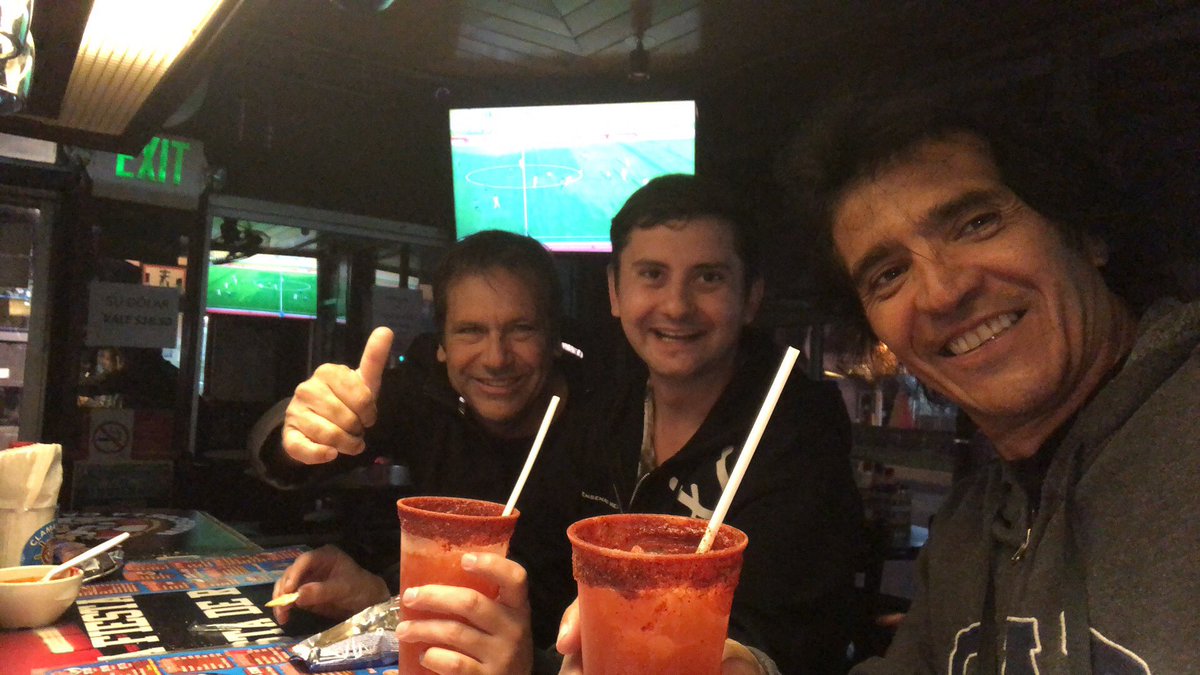 felipestaiti's tweet photo. Ya en Tijuana!! #mariscoslacacho donde brinda la vida!! #tijuana https://t.co/qtpujDbFej