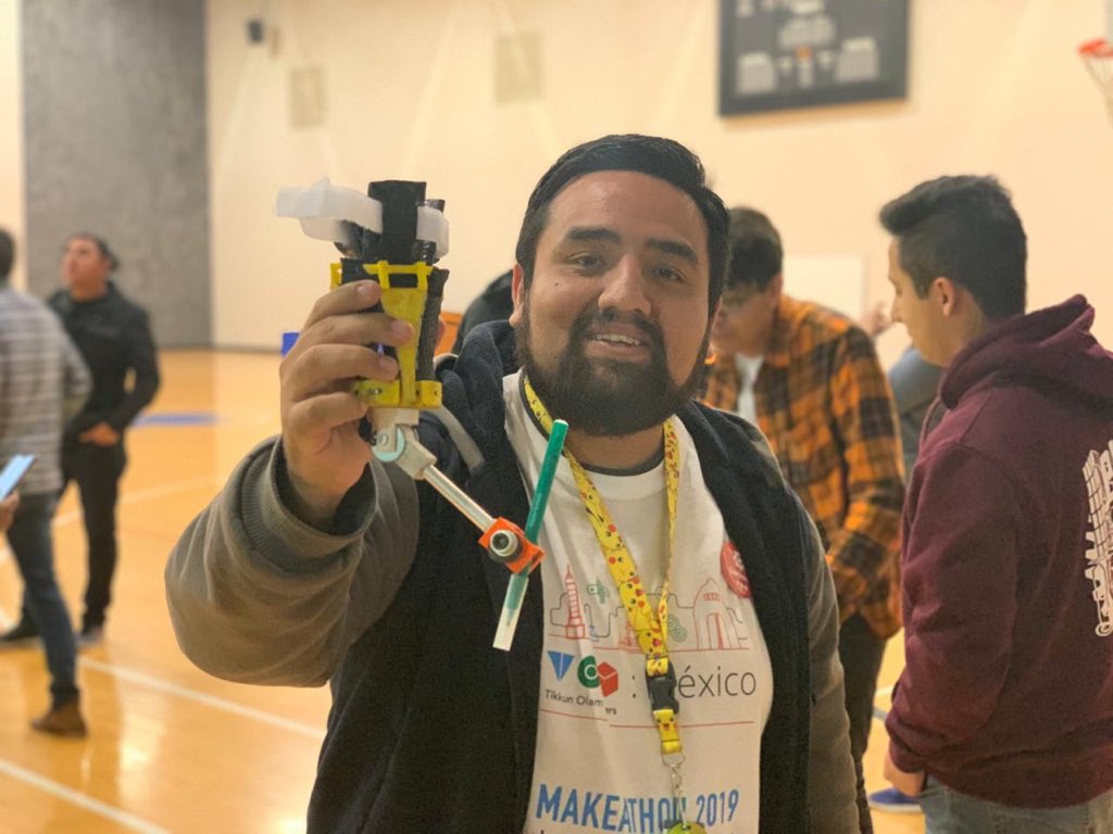 Luis Acosta tweet media