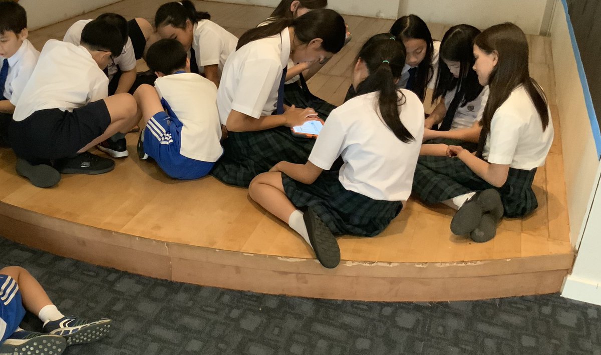 Frog_Porridge's tweet photo. Awesome engagement from Ss with an absolute classic #towersofhanoi #compuationalthinking @shbjuniorschool #shredtechrocks https://t.co/xoBbbwWuFN