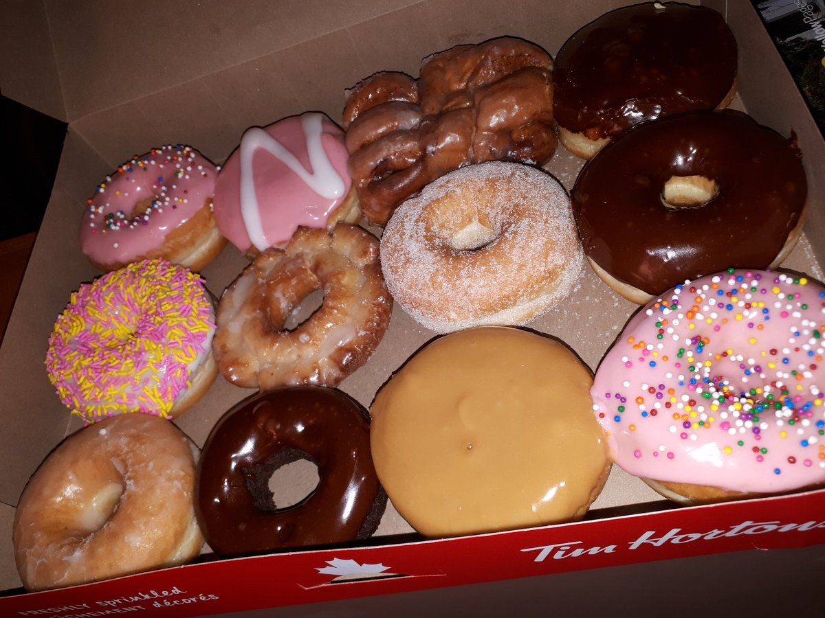 Uhhhhh so pretty!!!! Too bad I don't like donuts 😥
