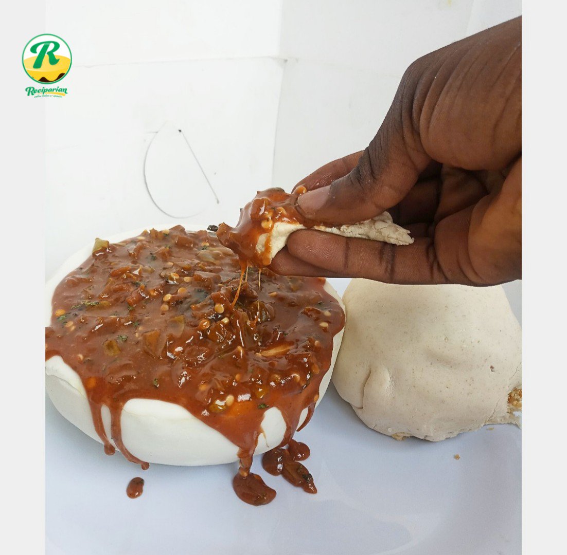 recipariancakes's tweet photo. Ogbono soup and garri π
Real or cake? π
Swipe to see π
.
Who's hungry this Monday morning? π
.
#cakesinportharcourt #reciparianCBS #CakeNerd #portharcourtcakes https://t.co/AM9wBdr0gT