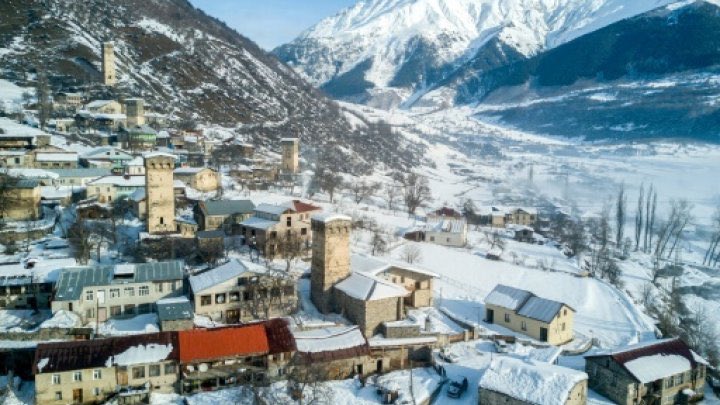❄️Svaneti's ski tracks are ideal for both amateur skiers and top-level #ski competitions. Famous for its ancient villages dotted with stone watchtowers, forested gorges and alpine valleys, this tiny #Caucasus region is one of the highest and most remote settlements in #Europe.⛷