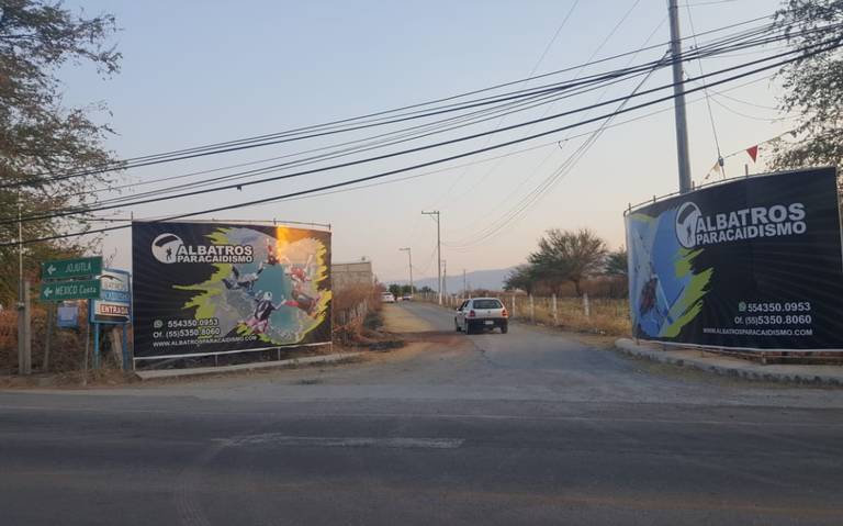 elsolde_mexico's tweet photo. Muere pareja de jóvenes al no abrirse su paracaídas https://t.co/e0n39vQJWs https://t.co/NuBlu4CGXi