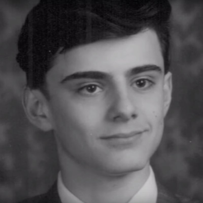 garyvee's tweet photo. 1994 2017 :) https://t.co/WtfqnoglrY