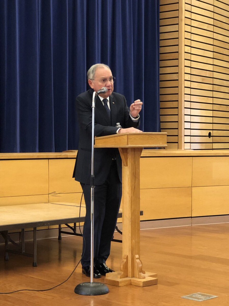 philippinesusa's tweet photo. In his speech at a well-attended gathering of #FilCom leaders in Phoenix, Amb Romualdez lauded d productive &amp; highly praised Pinoy immigrant community in #Arizona &amp; its contributions to strong PH-US ties. Thanks to the Council of Fil Orgs in AZ &amp; #LAPCG for organizing this event! https://t.co/nQvLhSfLyj