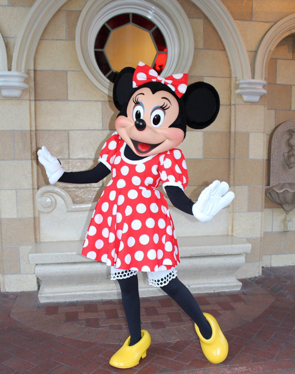 360DegreesofDis's tweet photo. It’s almost time to say a final farewell to #MickeyMouse and #MinnieMouse’s old look! Let’s start a trip down memory lane on #MainStreetUSA at #Disneyland ! #DLR #GoodbyeOldLook #MickeyandMinnie #ミッキーマウス #ミニーマウス https://t.co/QC5yZVN01B