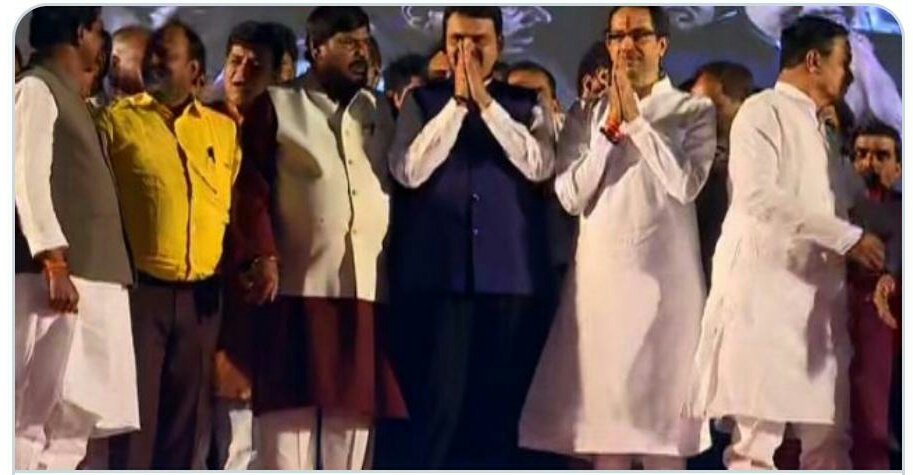 swamiyogeshji's tweet photo. @TimesNow अजी वो लोग खुद को दिवालिया घोषित करने वाले है दिवाली कहां से मनाएँगे 😂😂😂
#VoteKar
#MainBhiChowkidar #CongressMuktBharat #CongForPakistan https://t.co/ByR4cLNLKa