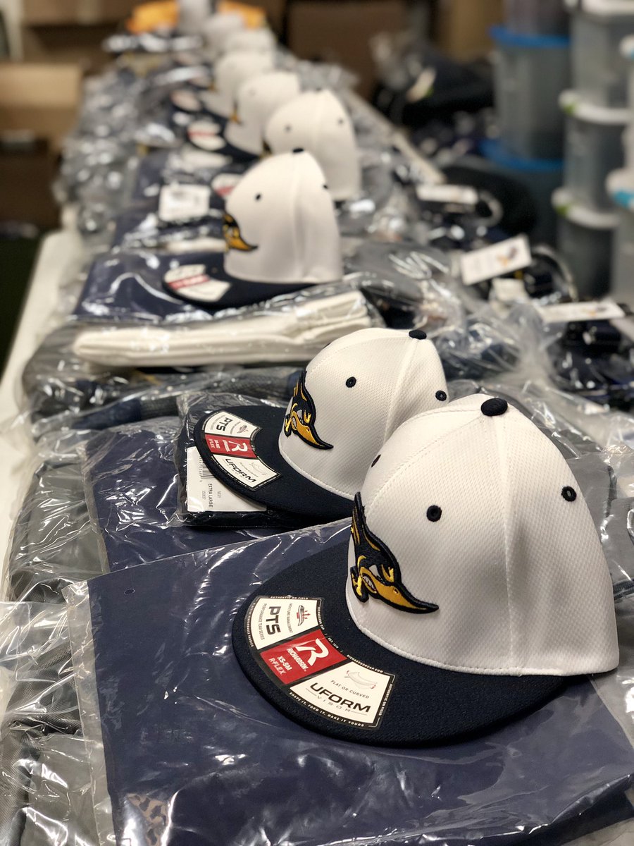 It’s almost time... Gear bags go out this week!!
#roadrunnergear #mizuno #NeverSettle