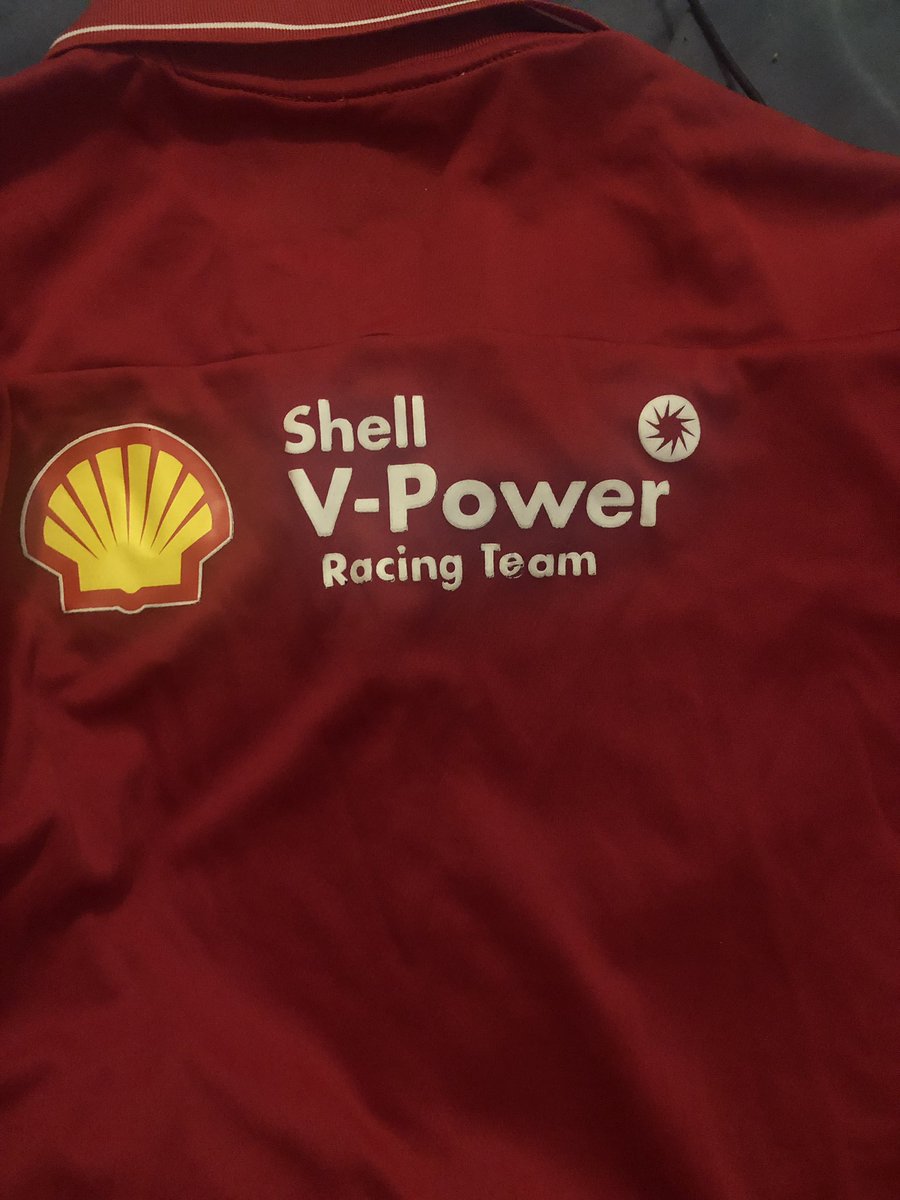 xexilexsucks's tweet photo. The lettering on my @DJRTeamPenske  shirt that I got at the #Adl500 a few weeks ago is already starting to peel 😭😭😭 $90 and this is happening 😭😭😭 @smclaughlin93 @FabianCoulthard #ShellVPowerRacing https://t.co/7VwwojGNTM