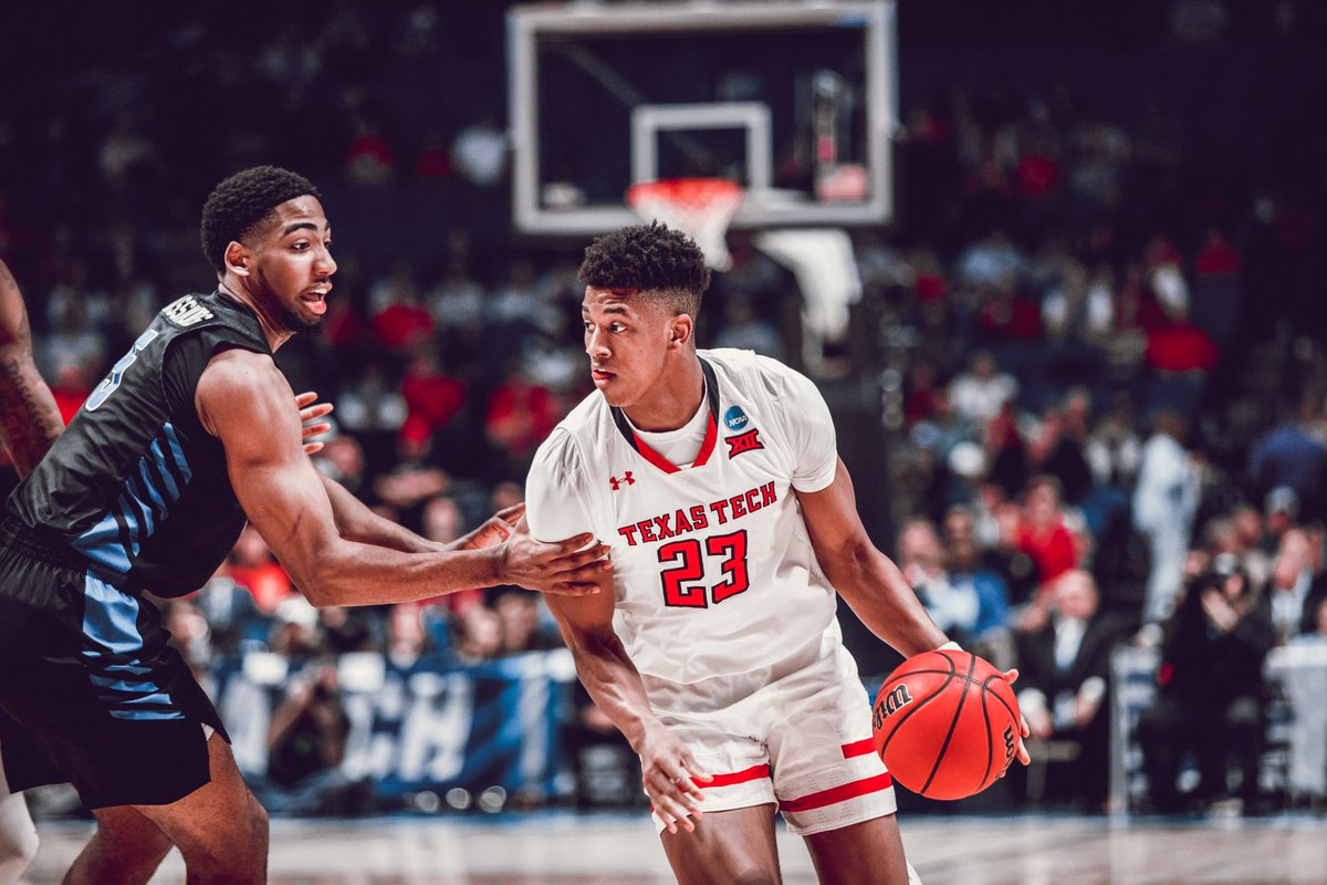 jarrettc08's tweet photo. S W E E T 😋

#4To1 | #MarchMadness https://t.co/gZr8mAcmWj
