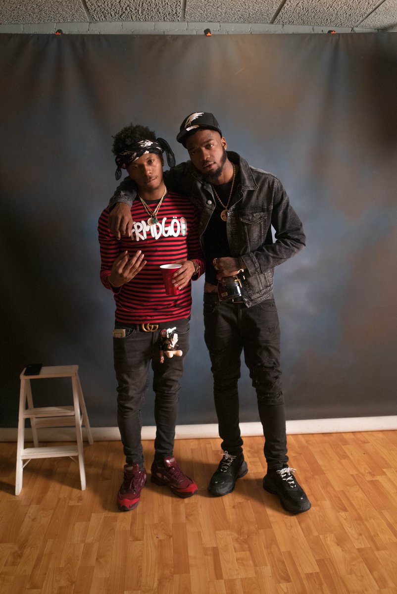 FRMDGO's tweet photo. Youl NEVER find another! (W4R3 Mixtape Dropping THIS SUMMER🔥) #TXP3 #CEOSHIT #MBWBWAY↗️ #SleepTightOG💤 #GetOffYaAss #GetItInMotion #SpringfieldMA https://t.co/fDtuUYDaUg