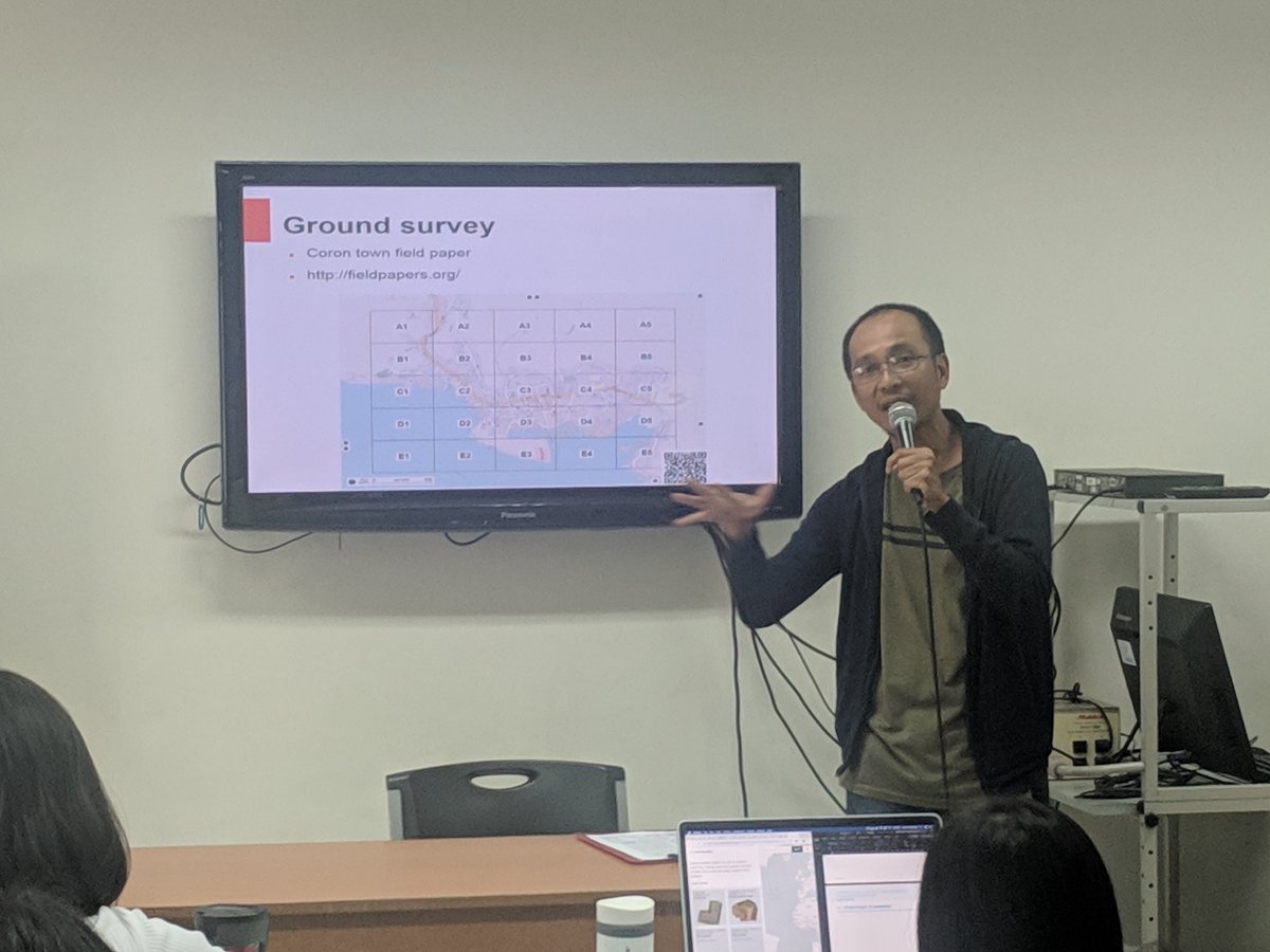 MapAmorePH's tweet photo. Awesome friends from #MapaTime : Bunny Sorianao and @arnalielsewhere talk talk their favorite map-py stories during the lightning talk session for #MapHER #OpenStreetMap #GeoLadies https://t.co/mRnEKw1SBv