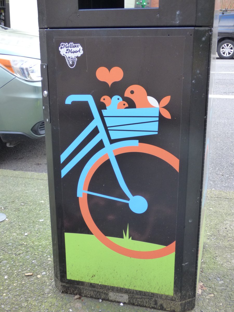 TravelerWeekend's tweet image. Finally a trash can that is fun!!

#StreetPhotographer #DayTrippingPortland #Oregon @DayTrippingPort
#Travel daytrippingportland.com #Portland via @DayTrippingPort