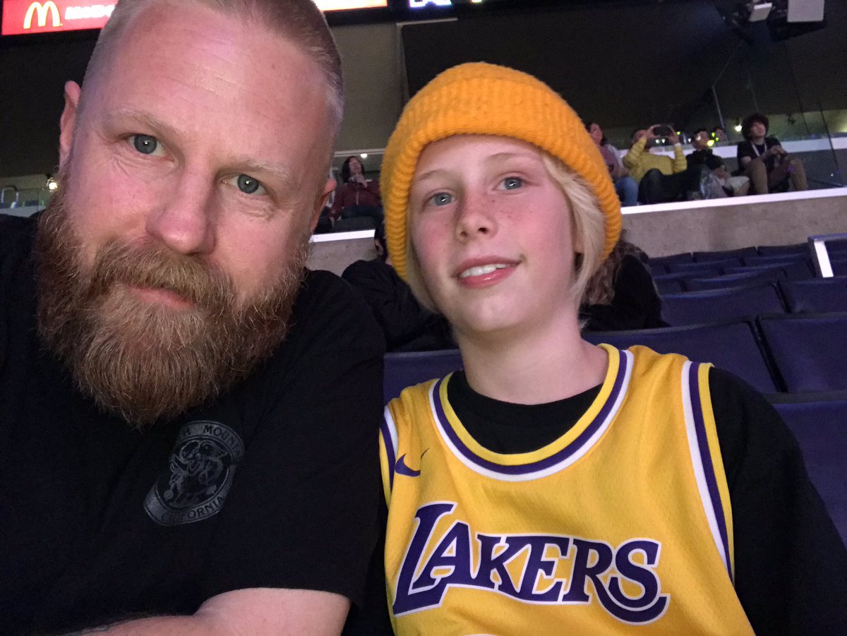 JoshWakefield's tweet photo. #atthelakersgame https://t.co/qZ3holGJsT