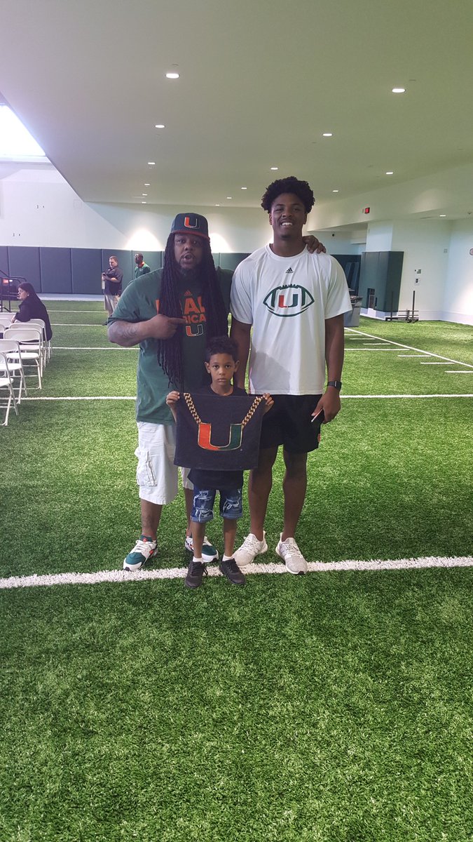 Coach_Nemo99's tweet photo. My Kari really enjoyed himself today at UMs indoor facility. He couldn't sit still for a second, I was lucky enough to catch him to take these pics ..lol!  #LetsGoCanes #UMFootball #AlBlades #CamHarris #DjDallas #G5Greg #GeraldMincey #HUUUUUGGE🏌️‍♂️ https://t.co/fO1v27cQG6