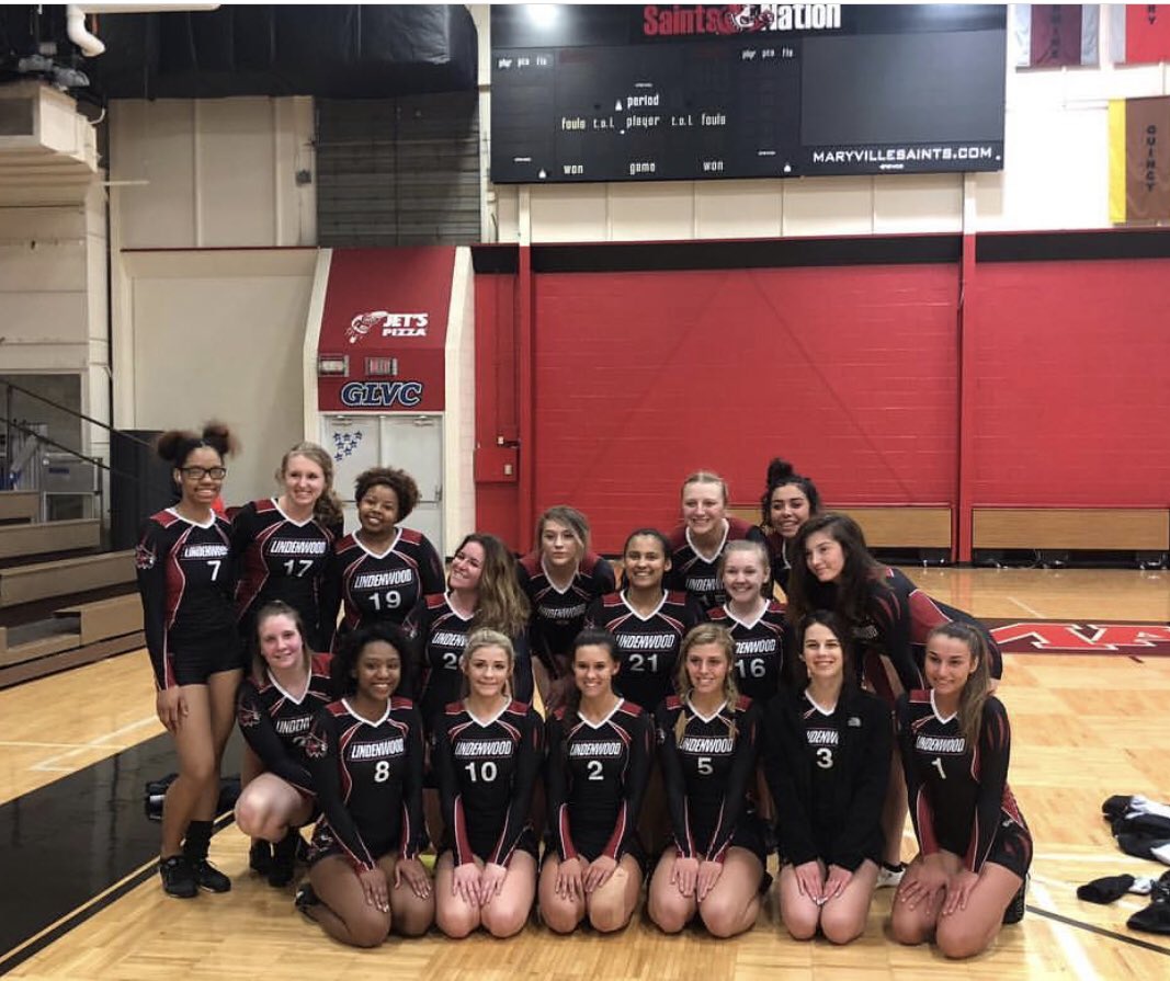 LUBSpiritSquad's tweet photo. Congrats to our STUNT team on not only their first tournament ever but to their first TWO wins in history! #lynxstunt #stuntthesport #lethallynx @LindenwoodLynx https://t.co/Q92I8h44BO