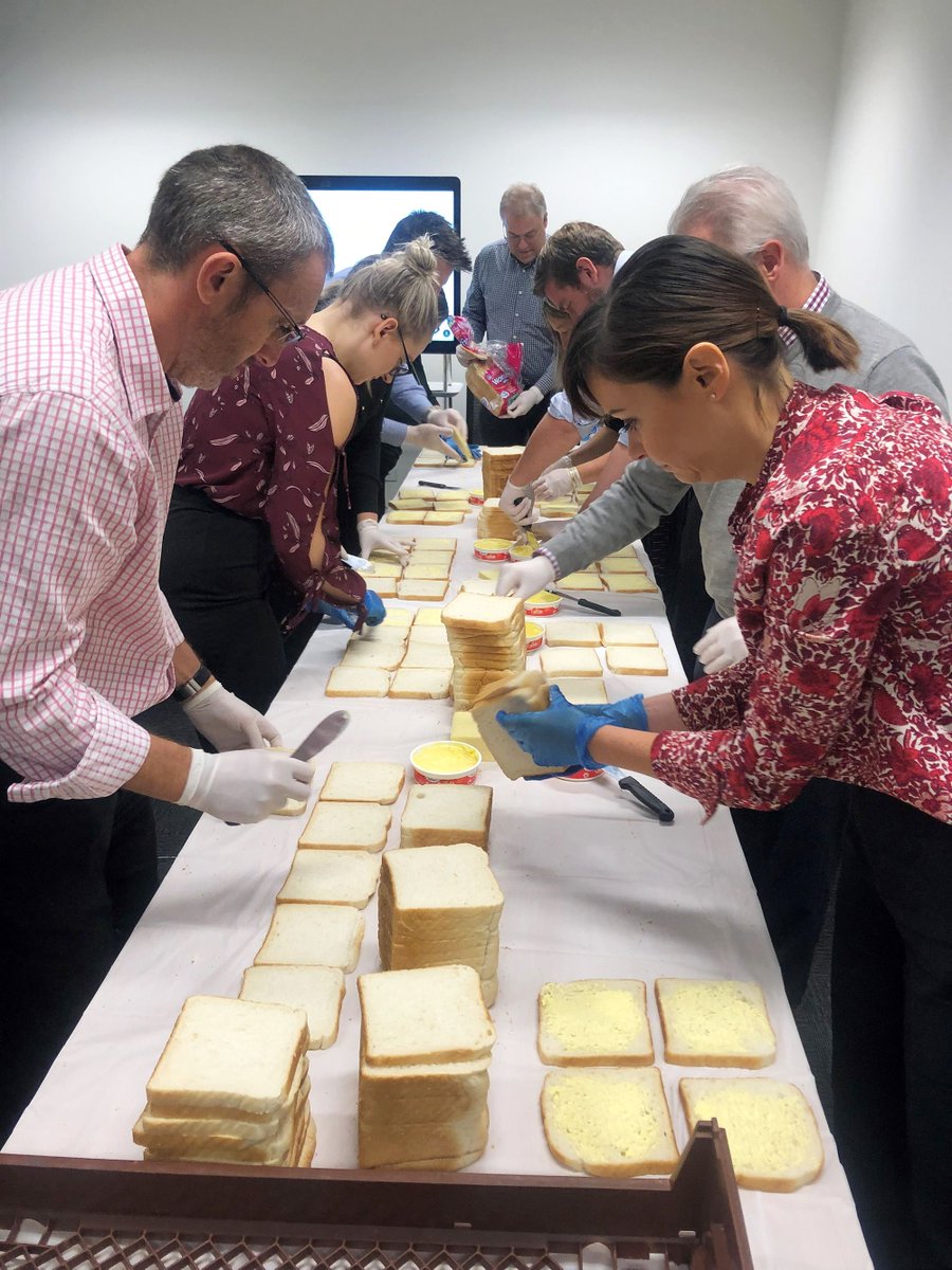 Data3Limited's tweet photo. Data#3 #Melbourne spent this morning making over 1,000 sandwiches in support of @EatUpAustralia. Their great teamwork and sandwich-making skills will help hungry school kids in 28 Victorian primary schools this week! #Data3Community https://t.co/glUVHF6yeX