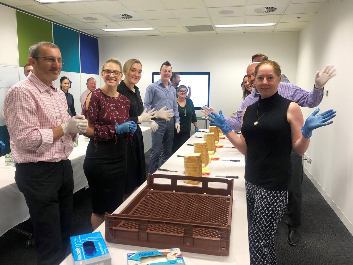 Data3Limited's tweet photo. Data#3 #Melbourne spent this morning making over 1,000 sandwiches in support of @EatUpAustralia. Their great teamwork and sandwich-making skills will help hungry school kids in 28 Victorian primary schools this week! #Data3Community https://t.co/glUVHF6yeX