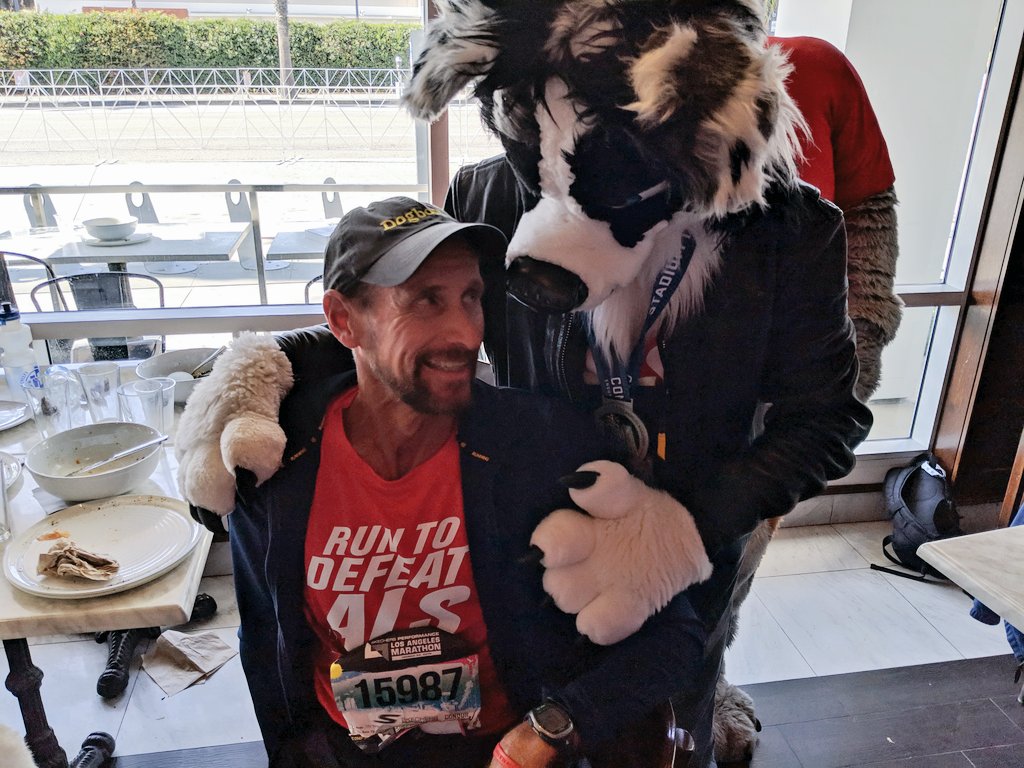 TripECollie's tweet photo. Ppl that know me realize I enjoy supporting, promoting & helping others. The part I have a hard time with is taking credit. When @dogbomb1 did this I lost it in suit (in a good way). It's hard to talk when you're horse from yelling & emotional as heck.
๐ธ @EdBoscoVA
#TeamTonyALS https://t.co/p41gMOU98g
