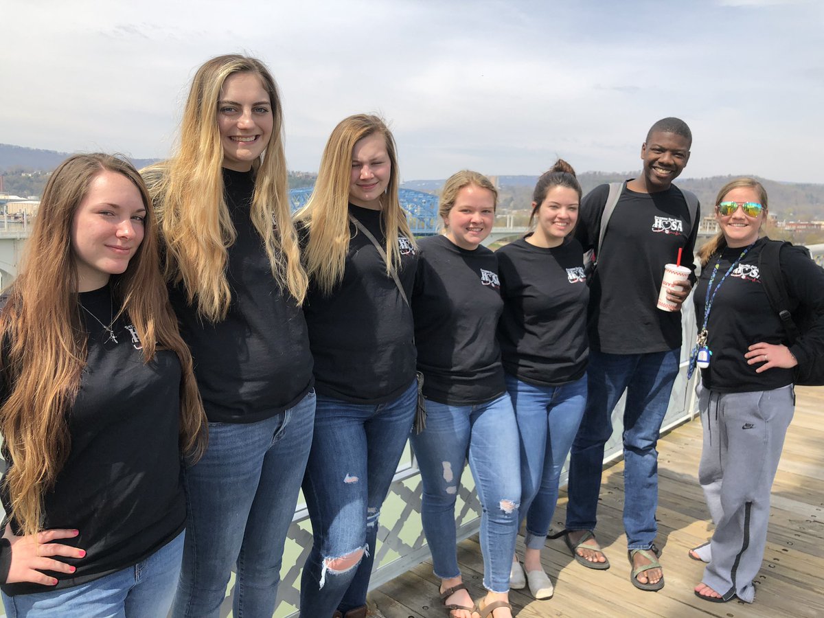 Dawnmthomas44's tweet photo. @shs_sycpride HOSA students enjoying Chattanooga before we get down to business tomorrow at State Conference! #TNHOSASLC #ccsdtn #BeTheChange https://t.co/2BoWrFn728