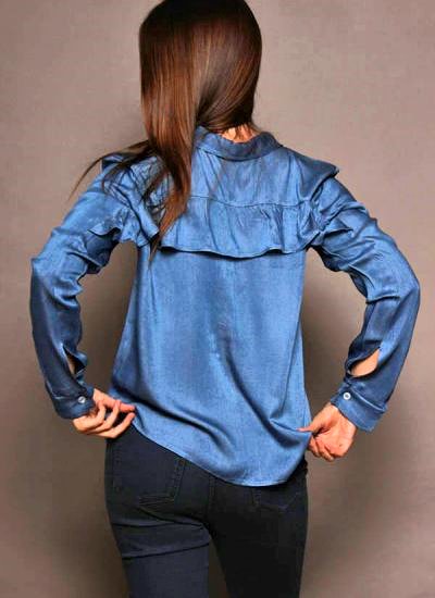Vethel_oficial's tweet photo. • Camisa de jean con voladitos •
☆ DISPONIBLE •
☆ Consultas por inbox.
#inviernoentouch #winters #otoño2019
#winteroutfit #touchmodaok
#renovate #autumn
#yovoyatouch #ootd #marzo
#getthelook #winterstyle #coleccioninvierno2019 #volado #camisa #jeans #invierno❄ https://t.co/Hg4zxpHl0I