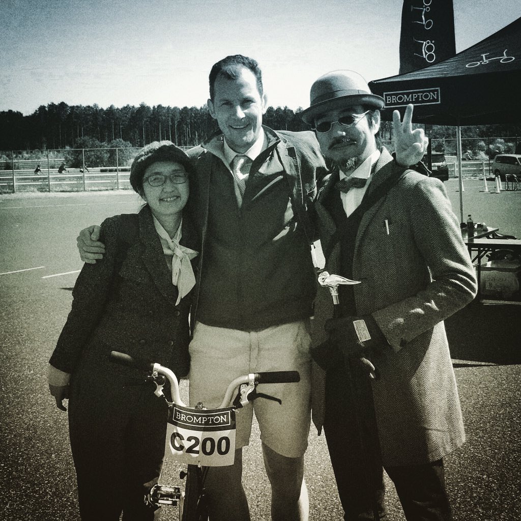 nas1701's tweet photo. BWC Japan 2019、観戦してきました。
カミさんはパレードランに参加。
ブロンプトン社 Will Butler-Adams CEOにサインを頂きご機嫌。
#bwcjapan2019 #bwcjapan #ブロンプトン #brompton #cycle https://t.co/nu00p7CldW