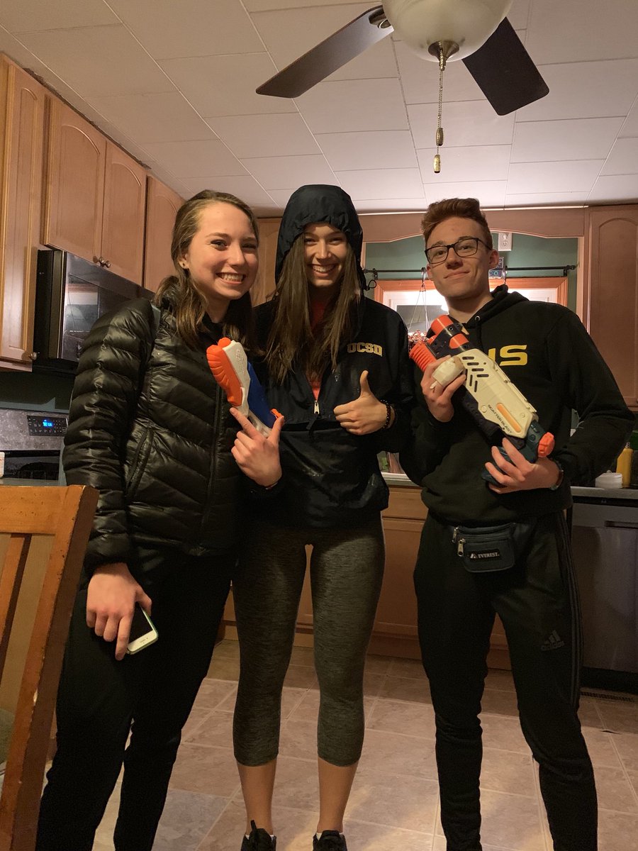 HSHSHG2019's tweet photo. Team “Guns and Hoses” eliminated Lily of the “Stealthy Ninjas” https://t.co/6YWiO3ZQMo