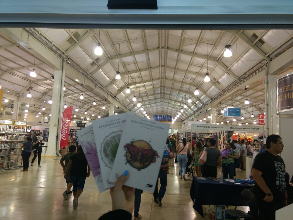 QuideaLegends's tweet photo. Hoy nos despedimos de la Feria Internacional de la Lectura Yucatán #Filey2019. Para #LeyendasDeQuidea, fue un gusto acompañar a nuestros amigos #Youtubers 😉😁
#MundoQuidea #DaleFormaAtusSueños #LibrosJuveniles #LibrosDeFantasia https://t.co/XZOU6mgbnv