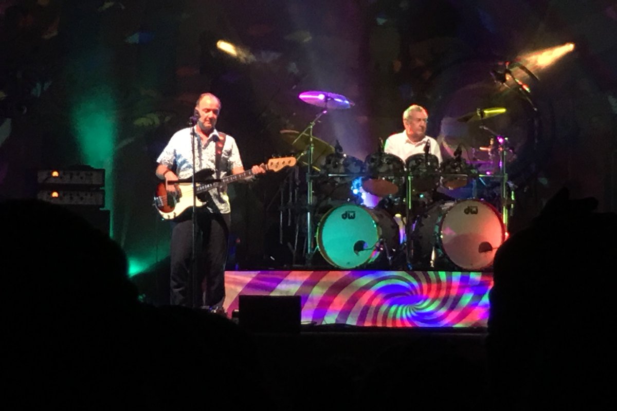 TheWallComplete's tweet image. Saucerful of Secrets and a setlist-ful of surprises tonight in Irving, Texas. What a great show! @GuyPratt and @NickMasonDrums #PinkFloyd