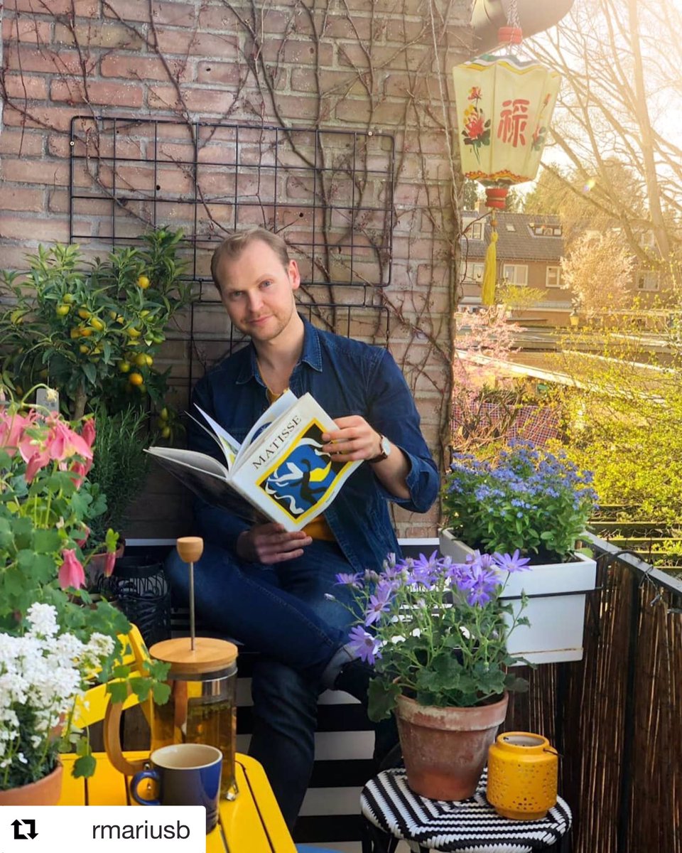 sanshui596's tweet photo. π₯πΈ#rmariusb
#Redecorated the #balcony!! Filled it with fresh #herbs, a small #citrus #tree & #flowers to attract #butterflies! Itβs turned into one of my favourite spaces at #home
#styling #deco #flowers #nature #french #matisse #garden #londonislovinit #london #amsterdam https://t.co/6kgZPLmI26