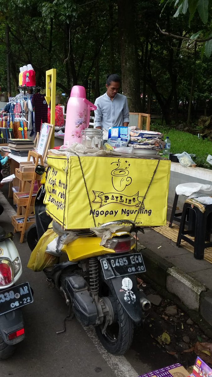 rasphiehapix's tweet photo. @Husen_Jafar #SeninKerja  #payling #ngopaynguriling di mesjid at taqwa kpad dan gerlong sekitarnya #bandung #infobdg #infobandung 
#ngopi #kopiaroma #kopiaromabanceuy #kopi lejennya orang #bandungjuara 
Mangga diantos
Bisa memtion klo ada acara keramaian yg butuh #secangkirkopi 
Jazakumullah https://t.co/ueW034qcxJ