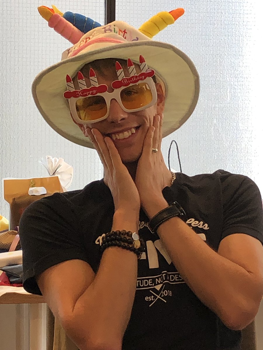 _mi_yayuri99's tweet photo. みはちゃん、本当にこの世に存在してたんだね…ゆるゆるで楽しいファンミでした！！！本当にありがとうございました！！！！！
happy birthday michal!!
#MichalBrezina https://t.co/GWMzgfkbR1