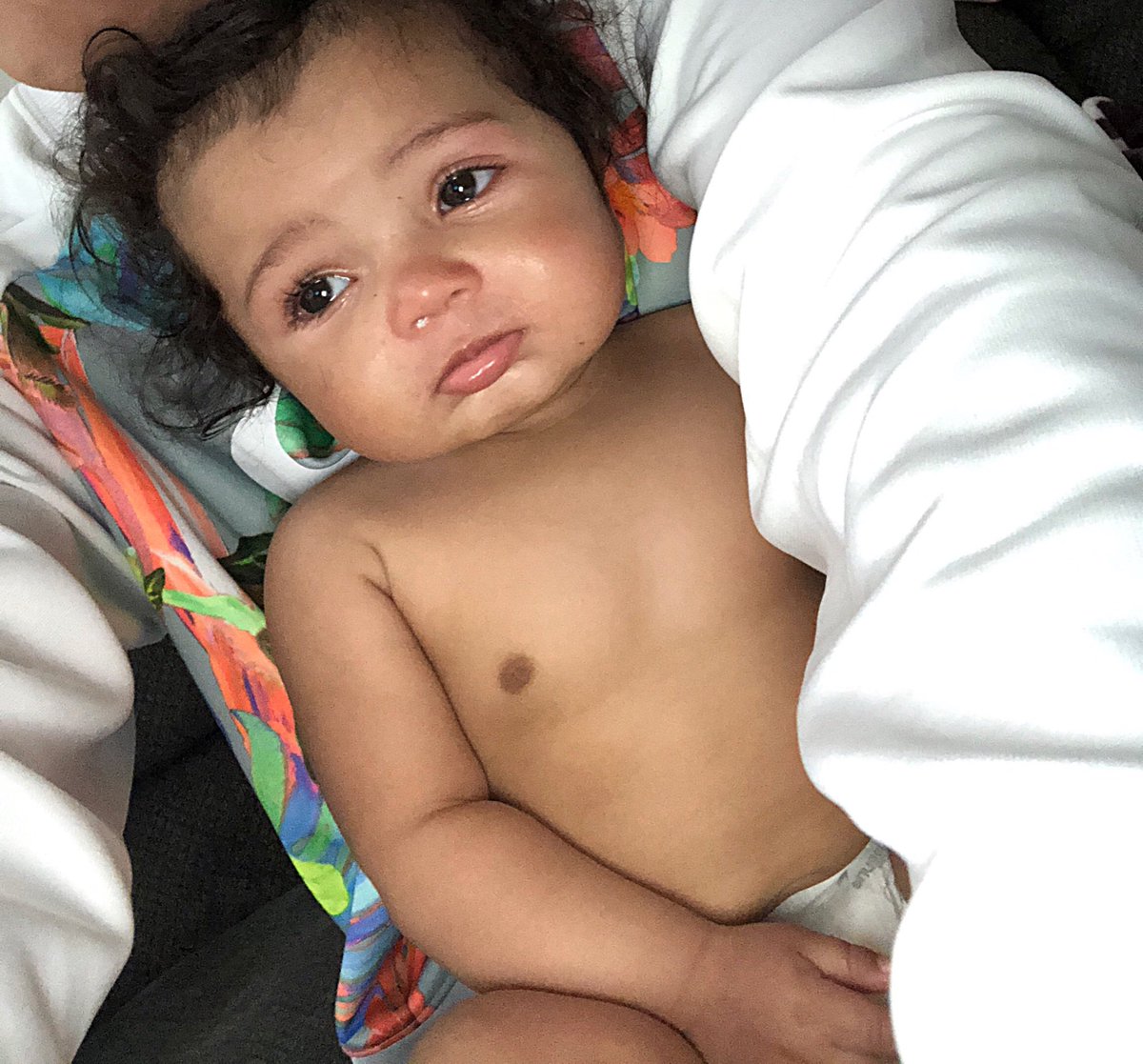 destineecl's tweet photo. This was my child’s face after she crawled (for the first time ever) halfway across the house to get to me. Needless to say I was much more excited about this accomplishment than she was 😂🤦🏽‍♀️ https://t.co/F9UeFgfsxd
