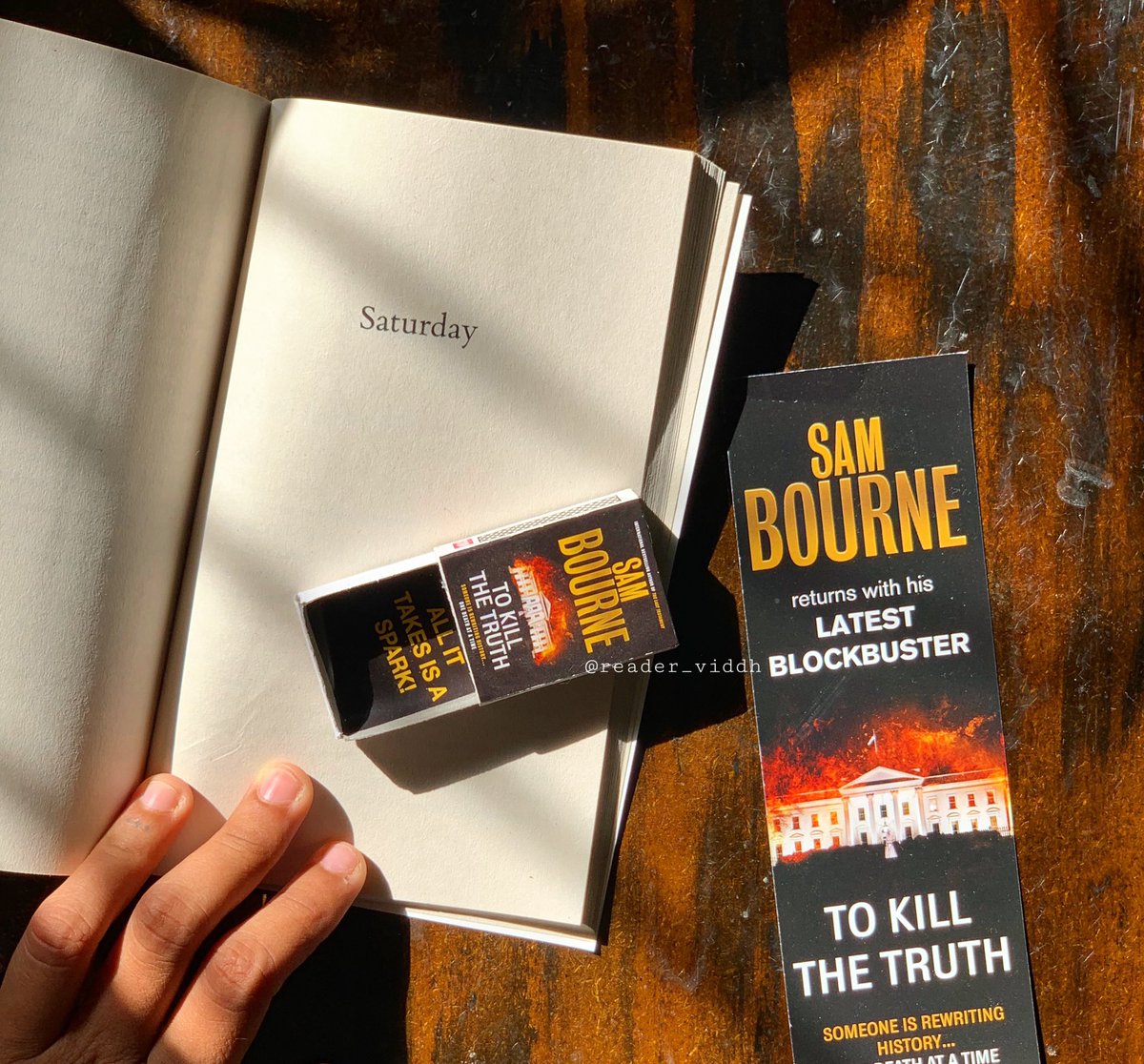 vidhya_thakkar's tweet photo. Few chapters down and I am liking it so far!!!
▶️What are your thoughts on this #book ? Are you joining in the #readathon by @hachette_india ?.
I loved this matchbox which says all
it takes is a little spark ⚡️. Isn’t it true?
#bookstagram #books #bookstagrammer #tokillthetruth https://t.co/iijKE6f5ET