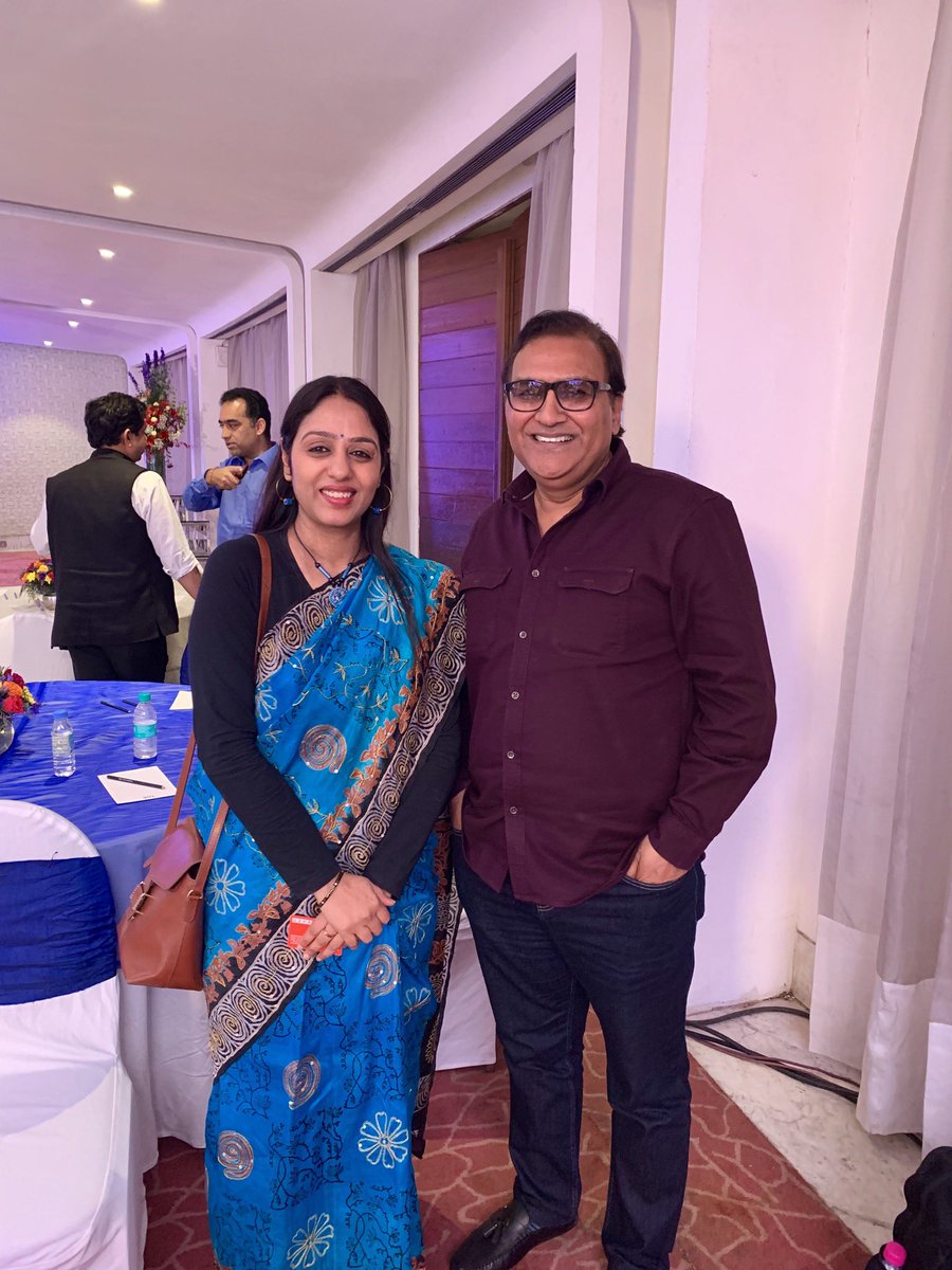 rajesh_tara's tweet photo. Met @masterchefmom Uma Raguraman on Saturday. She gave some practical tips on #FoodPhotography. 

I put them to produce some good shots. #NaturalLight #ExtraProps #DifferentAngles 😊😊

#TimesKitchenTales #CeleberatingIndianFood #FoodLoversMeet #FoodBloggers #MagicofFlavours https://t.co/bxBG0hfc1Q