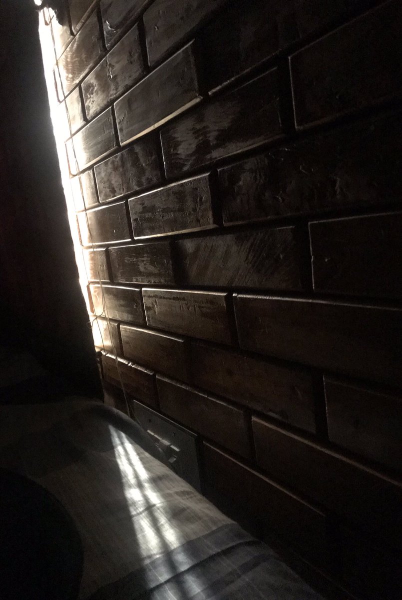 hamadorff's tweet photo. A gathering of open wounds
Of dark of dark clean spirits
What a dream what a dream so distant.
#humanplague #dreadfulsun https://t.co/DgfNJQEuoI