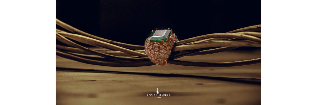 You can never go wrong with Emeralds.. Make a statement wherever you go with this Classic yet Contemporary #ZambianEmerald and Rose cut Diamonds ring . . . #RoyalJewels #TheWorldOfJadau #EmeraldHues #EmeraldRing #CocktailRing #Rosecuts #Emerald #StatementJewellery