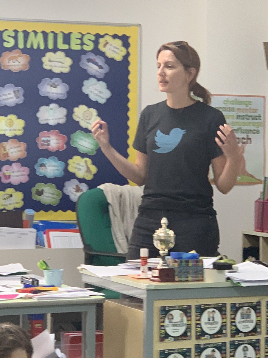 Jane_Gaughan's tweet image. @GCSPYPG3 are very fortunate to welcome our Grade 3 parent, @stephterroir, who is teaching us about social media with a focus on @Twitter #TwitterExpert #BeHappyBeGCS #Taaleemdxb #HowWeOrganiseOurselves 🤓💻📳