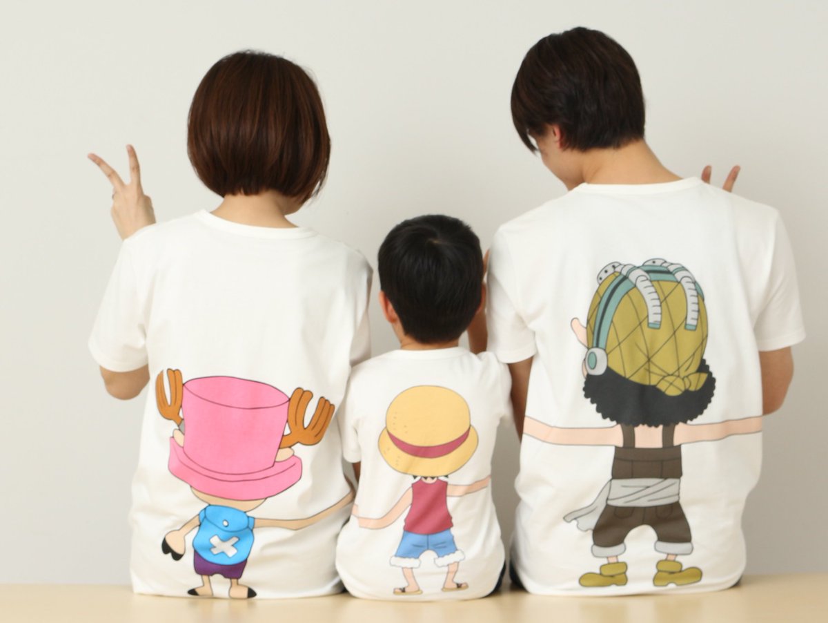 Eiichiro_Staff's tweet photo. 【つながるTシャツ特別プレゼント！！】
@Eiichiro_Staff をフォローした状態でこのツイートをRT！

今週のジャンプ掲載中の「ONE PIECEつながるTシャツ」を
抽選で10名様に2枚セットでプレゼント！

みんなでつながろう！✌

〆切:4月1日23:59

商品の販売サイトはコチラ！↓
https://t.co/eZvZGTqBDj https://t.co/5Z2dBSd8KK