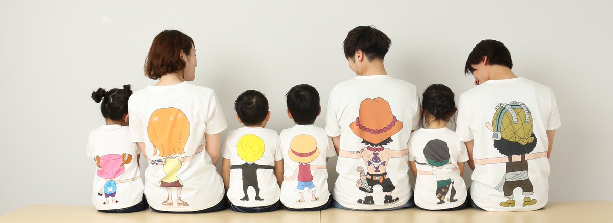 Eiichiro_Staff's tweet photo. 【つながるTシャツ特別プレゼント！！】
@Eiichiro_Staff をフォローした状態でこのツイートをRT！

今週のジャンプ掲載中の「ONE PIECEつながるTシャツ」を
抽選で10名様に2枚セットでプレゼント！

みんなでつながろう！✌

〆切:4月1日23:59

商品の販売サイトはコチラ！↓
https://t.co/eZvZGTqBDj https://t.co/5Z2dBSd8KK