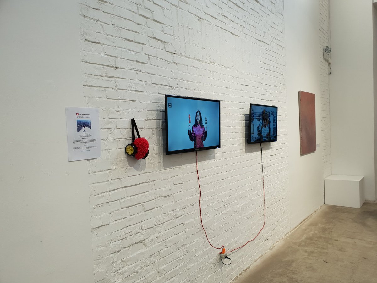 catherineyoung's tweet photo. Thank you for all the support yesterday at Red Gate Gallery's Open Studios. It was a joy to exhibit with fellow artists and a to speak about our planet's biggest challenges. Leaving China in April 16th; will keep on researching and making until then! π¨π³π
#apocalypseproject https://t.co/dHcuwEFGHw
